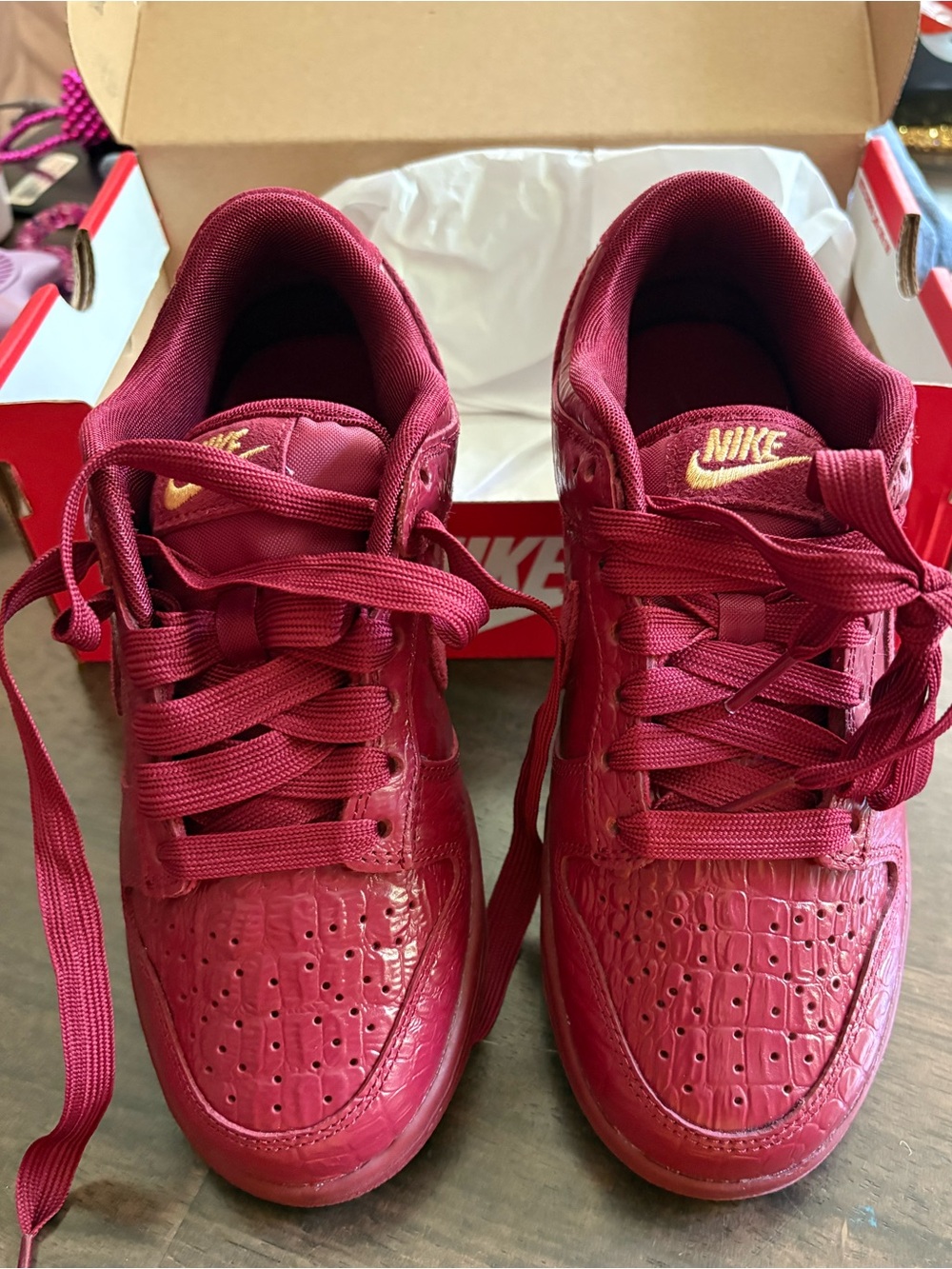 BRAND NEW! Nike Women's Maroon Low-Top Sneakers with Gold Logo